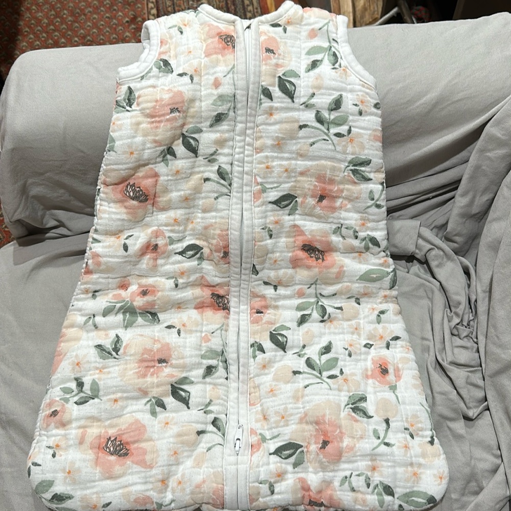 Muslin Meredith Wearable Blanket, Small, Blush